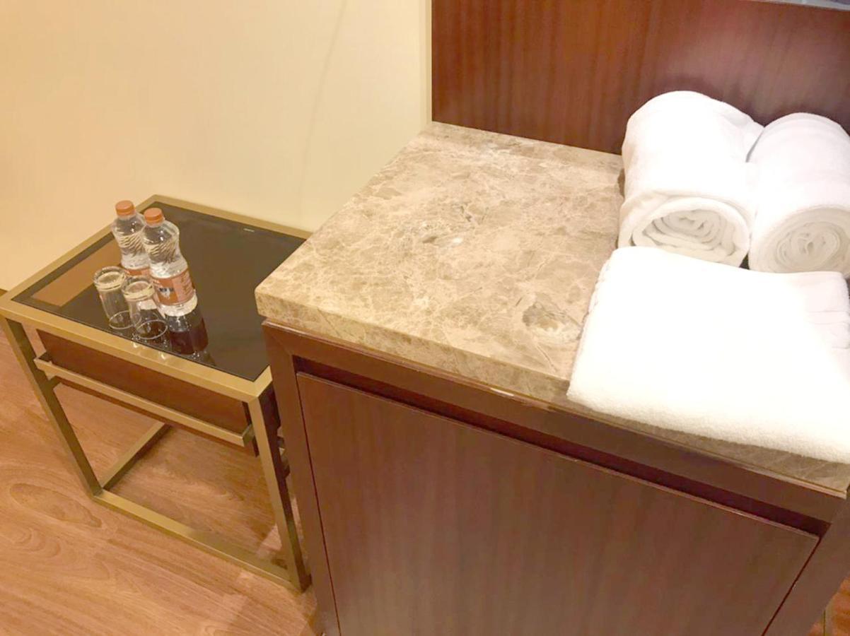 Kay-Em Spectra Hotel Chennai Ngoại thất bức ảnh