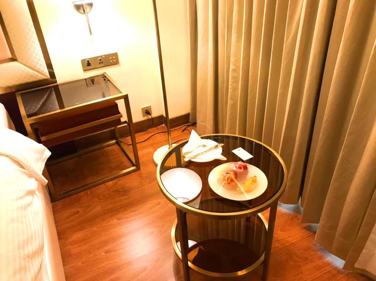 Kay-Em Spectra Hotel Chennai Ngoại thất bức ảnh